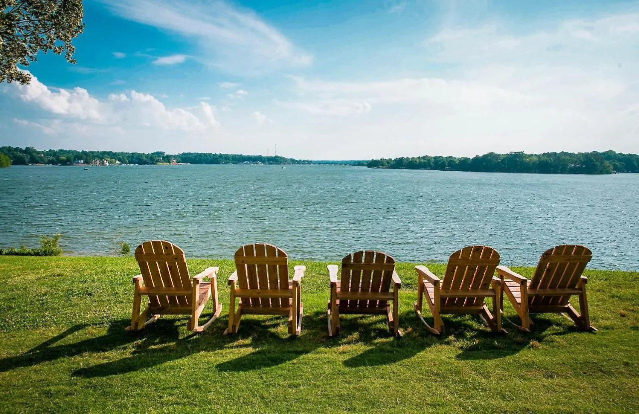 Lakefront Property Studio With Private Porch #39 At Long Cove Resort Charlotte